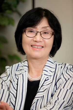 Dr. Julie Ma