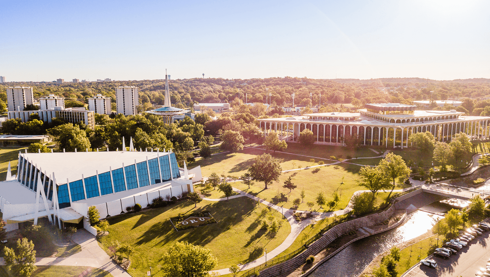 VISIT CAMPUS